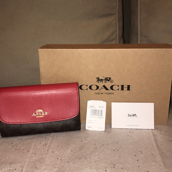 Coach Handbags - Coach Medium Envelope Wallet Brand New